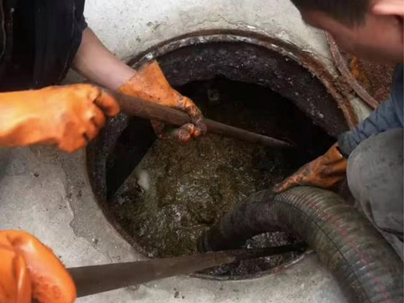 扬州清理化粪池时如何避免沼气的危害?